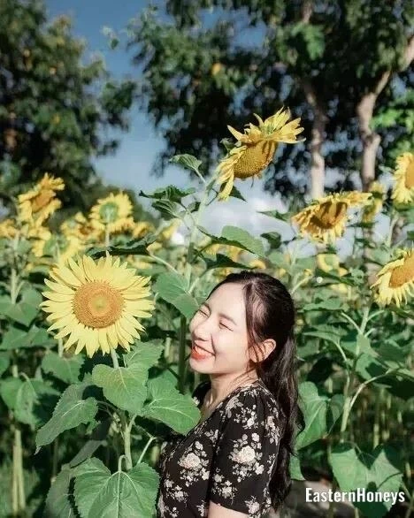 Theera Profile image 4