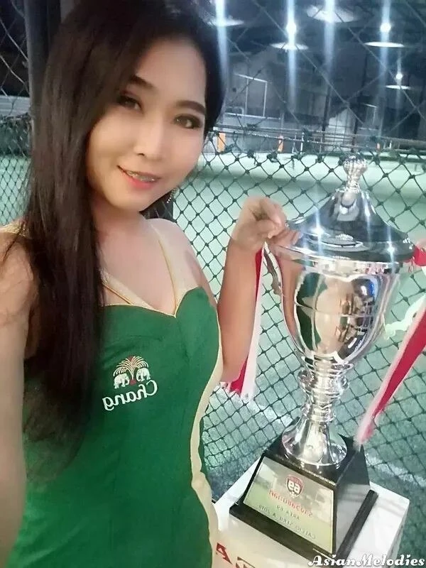 Chompoonek Profile image 1