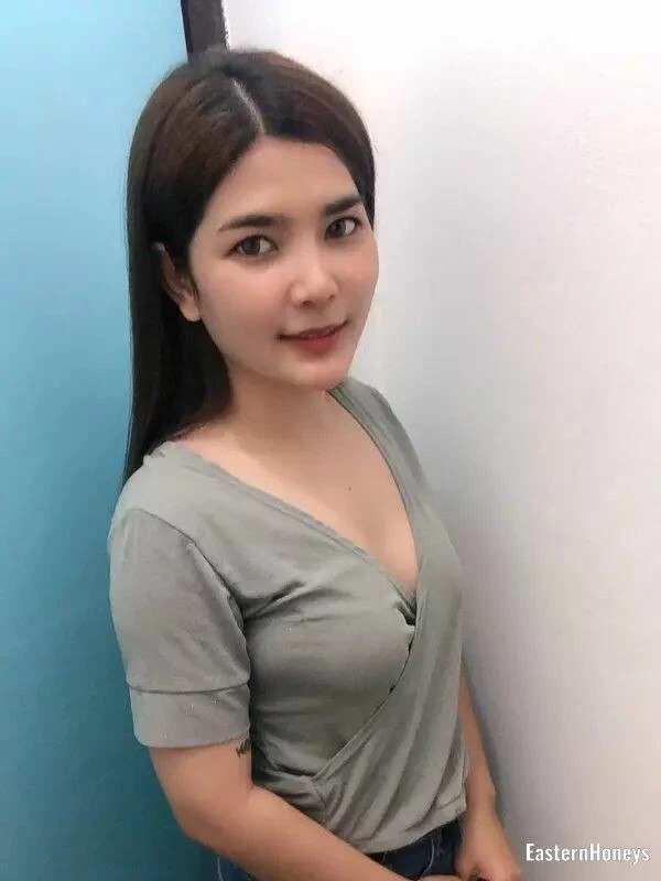 Patcharaporn Profile image 1