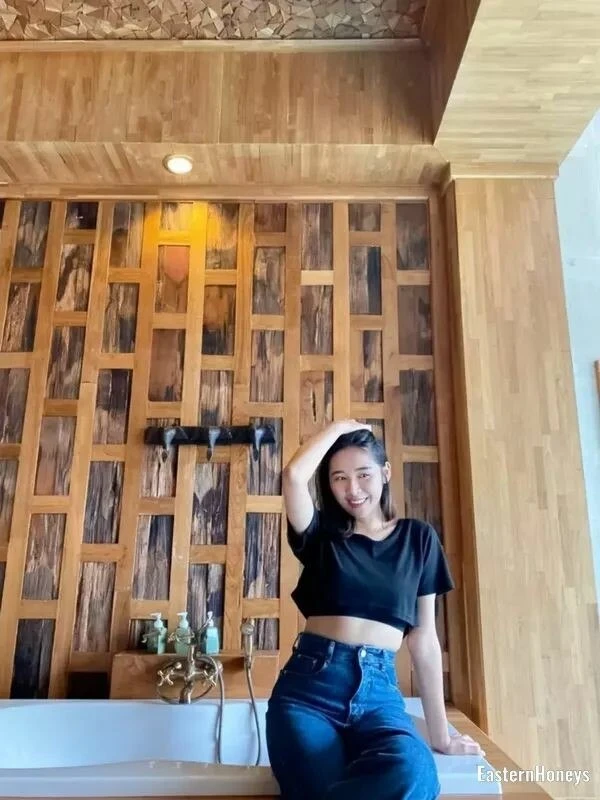 Warocha Profile image 1